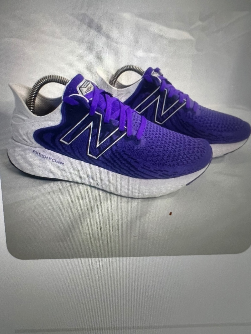 Womens New Balance Fresh Foam 1080 V11 running shoes sz. 8.5